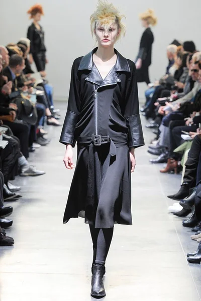 Look 37